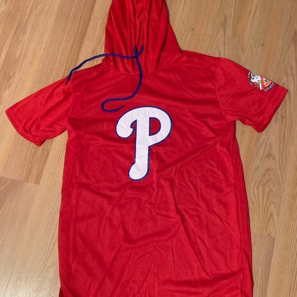 Red Phillies hoodie short sleeve. - Picture 1 of 3
